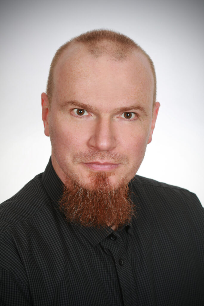Dr Grzegorz Kubiński